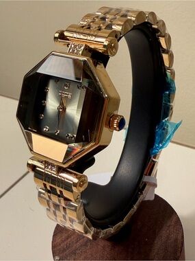 NEW Montres Prestige MPW-0026 – Gold Tone | Octagon Case | New with Box